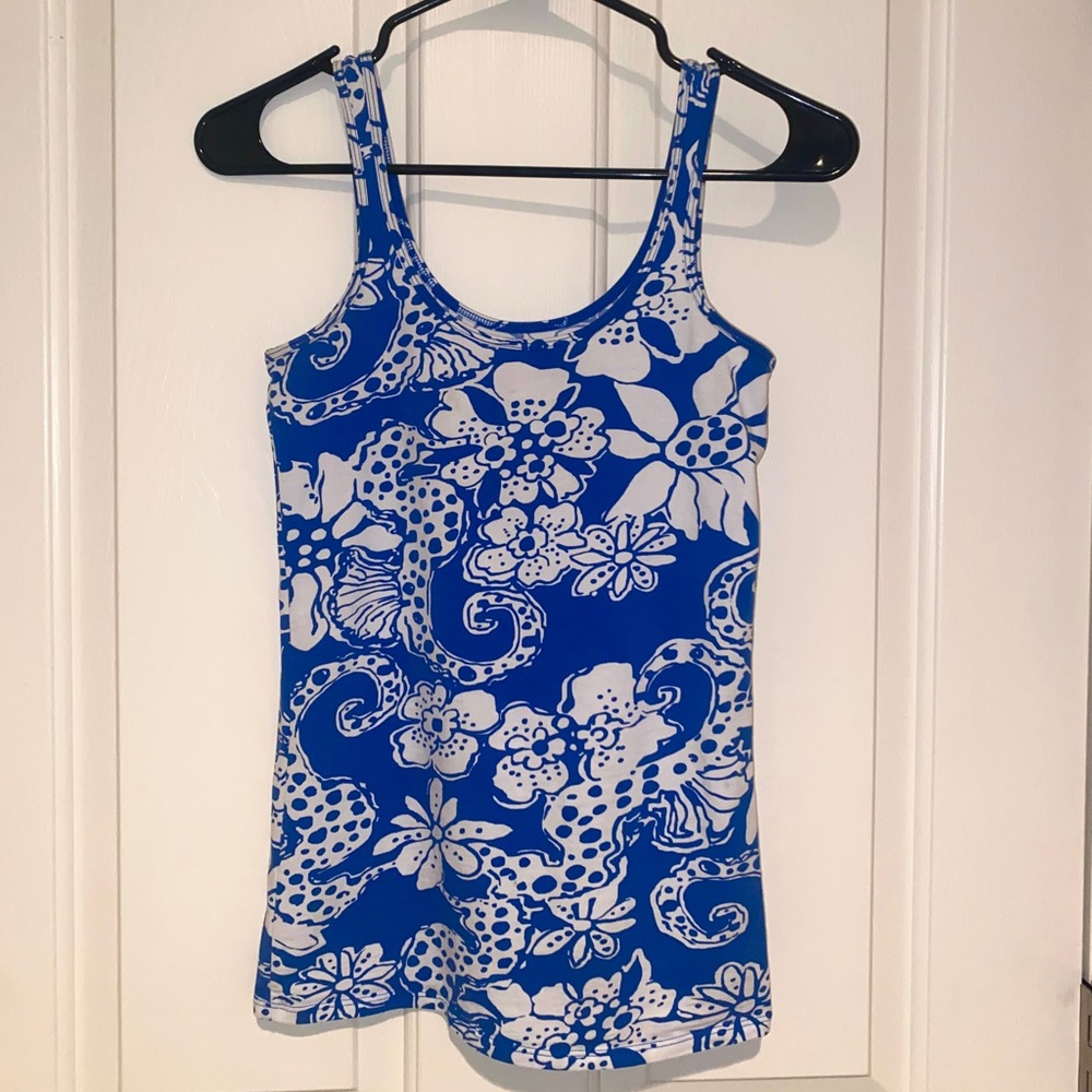 Blue Lily Pulitzer tank top with sea horses and flowers on it